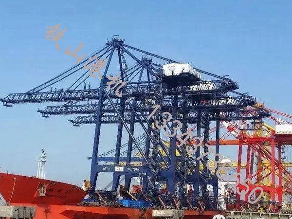 湖南衡陽岸橋廠家岸橋工作起來效率高，節(jié)省空間